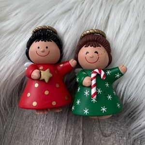 🎄💚HALLMARK Vintage Christmas Red and Green Angels Salt And Pepper Shakers